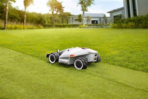 ROBOT MOWER LUBA 5000 AWD RTK GNSS WIRELESS PERIMETRIC MAMMOTION